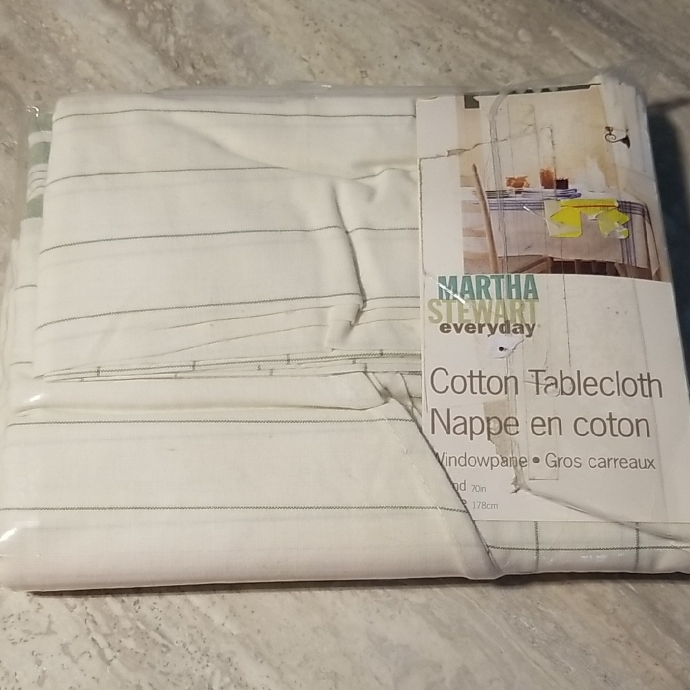 Martha Stewart Cotton Tablecloth Round 70in New